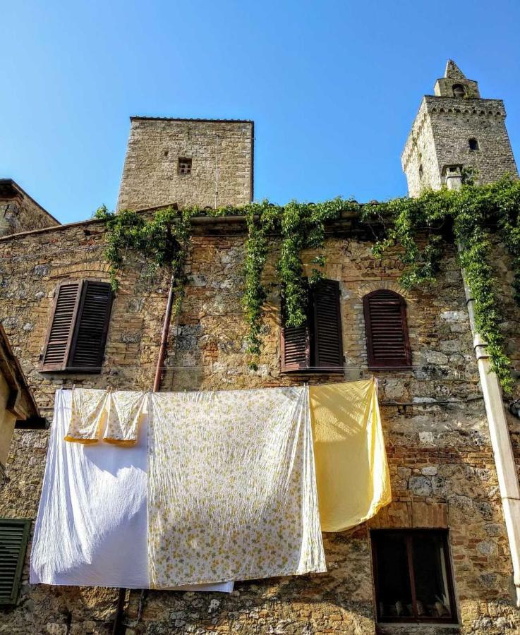 Il Prunello - Una Casa Tra Le Torri San Gimignano Exteriör bild