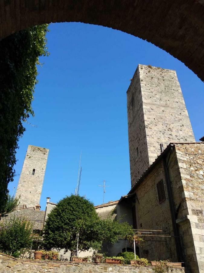 Il Prunello - Una Casa Tra Le Torri San Gimignano Exteriör bild